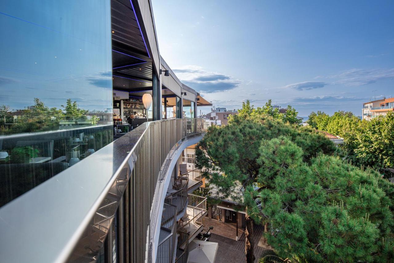 Monaco Suites Hotel Lignano Sabbiadoro Exteriör bild